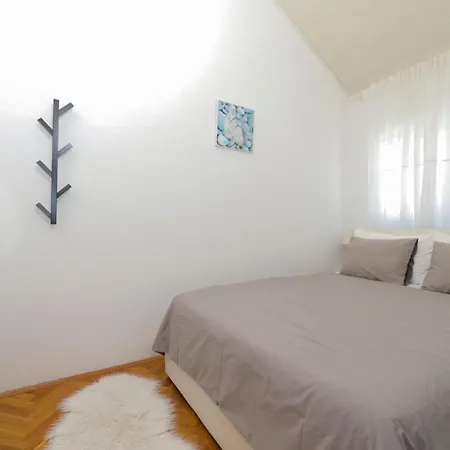 Tija Apartman